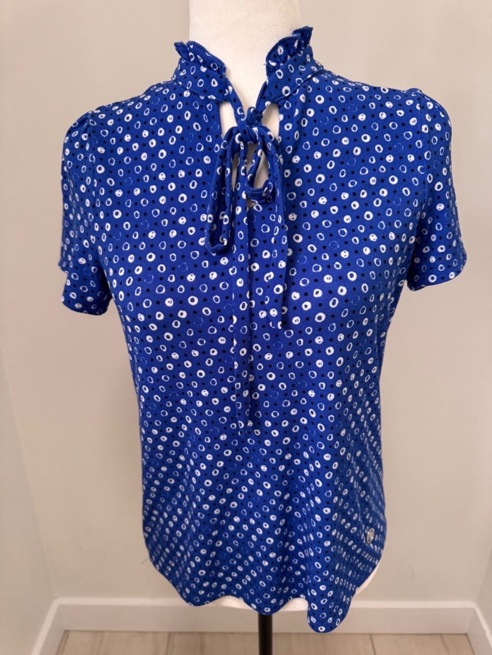 Adrienne Vittadini Royal Blue & White Tie-Neck Short Sleeve Blouse Sz S